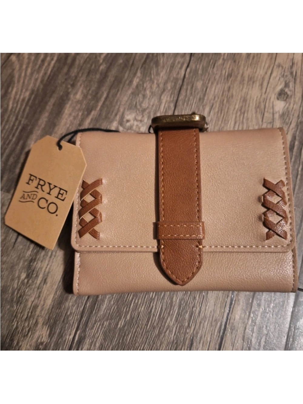NWT Frye & Co Olivia Tri-Fold Wallet Roebuck Beige Brown Buckle Western